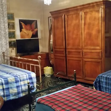 Casa Gramsci Alojamento de Acomodação e Pequeno-almoço *