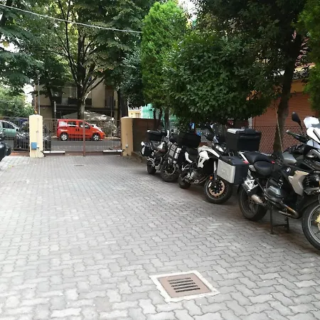 Casa Gramsci Alojamento de Acomodação e Pequeno-almoço *